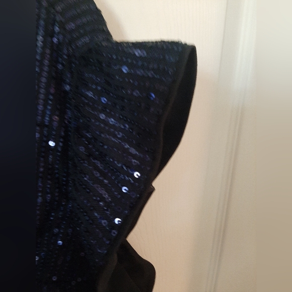 BloomChic Dress NWT - Picture 2 of 3